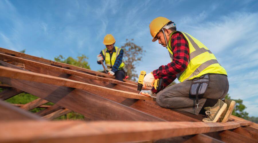 Professional Flat Roofing Installation services in George West, TX